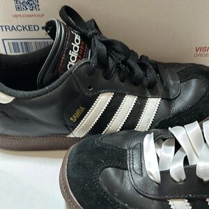 black adidas white stripes samba sneakers size 7/7.5 ribbon or regular laces